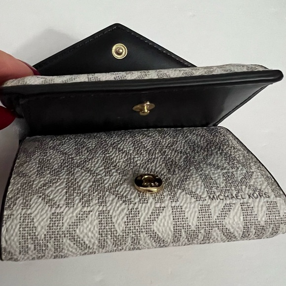 Michael Kors Brown and Cream Women’s Wallet - Picture 10 of 16